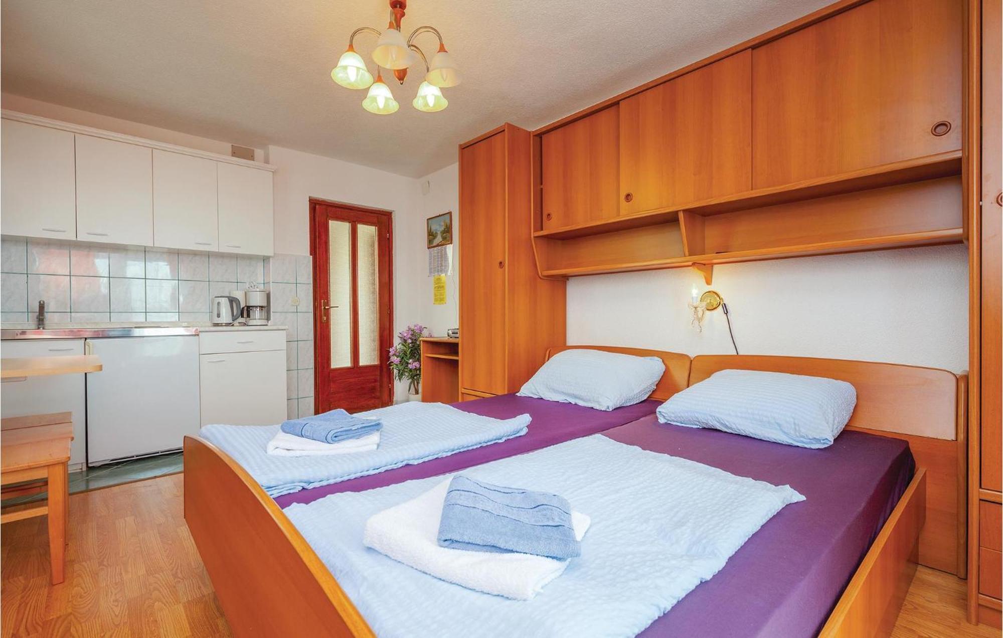 Nice Apartment In Crikvenica With Kitchen Экстерьер фото